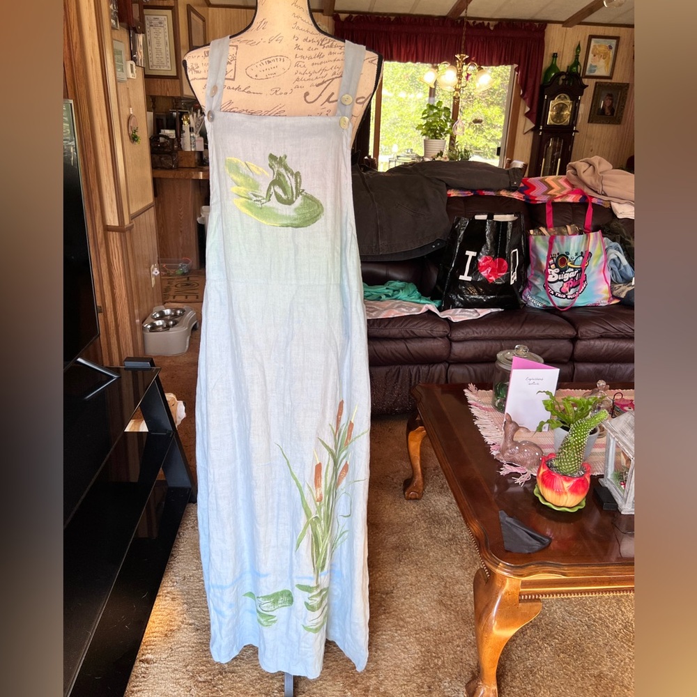 Earth . Song Vintage Linen dress painted frog in pond long dress. - Picture 16 of 16
